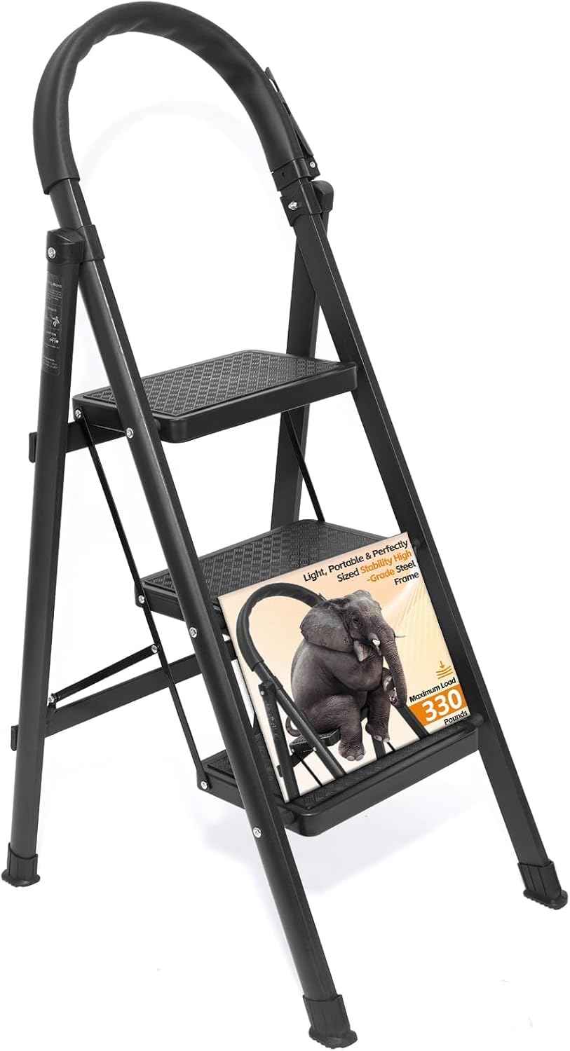 Lightweight Folding 3 Step Ladder A35548