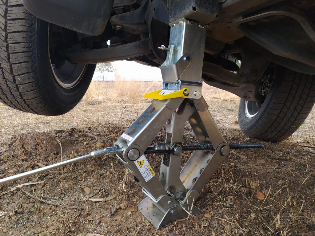 Heavy Duty Scissor Jack 2 Ton Capacity 12" Usable Lift H8082