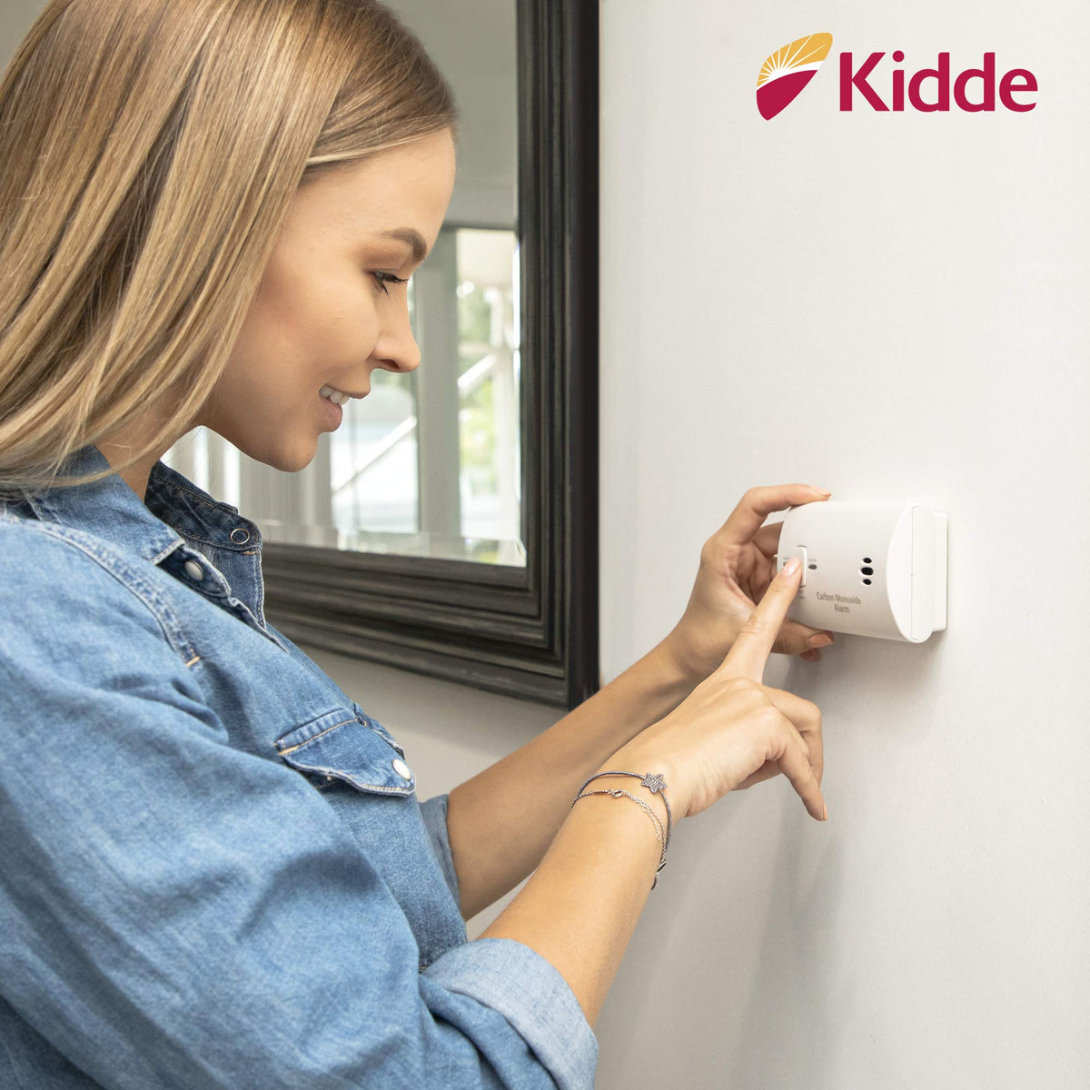 Carbon Monoxide Detector, AA Battery Powered, 85 dB Alarm, 6 Pack Z803360