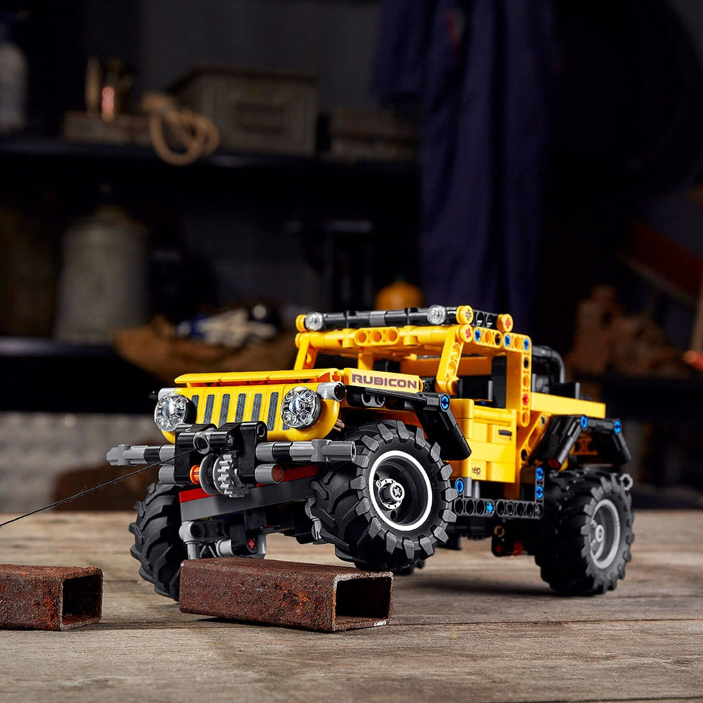 4x4 Off Roader SUV Model Building Kit T61408